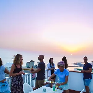 https://banana-surf-house.tenerifehoteles.net