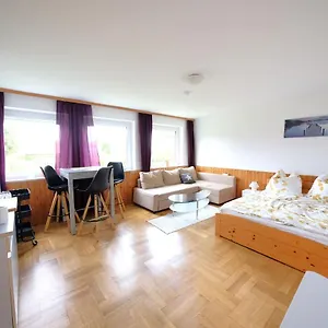 https://ferienzimmer-am-vormbacherweg-in-grafenau.com-bavaria.com